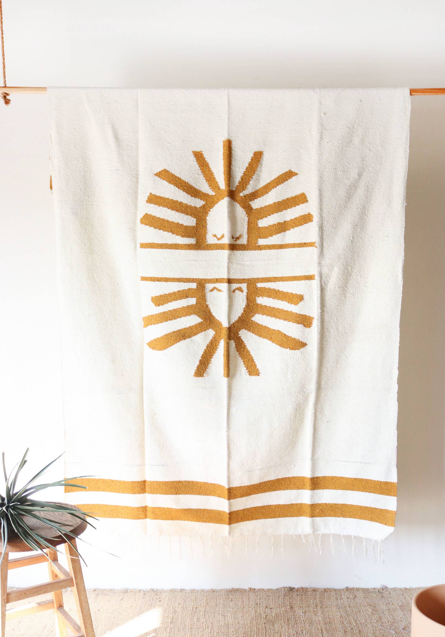Amigas Del Sol // Handwoven Blanket - Image 3
