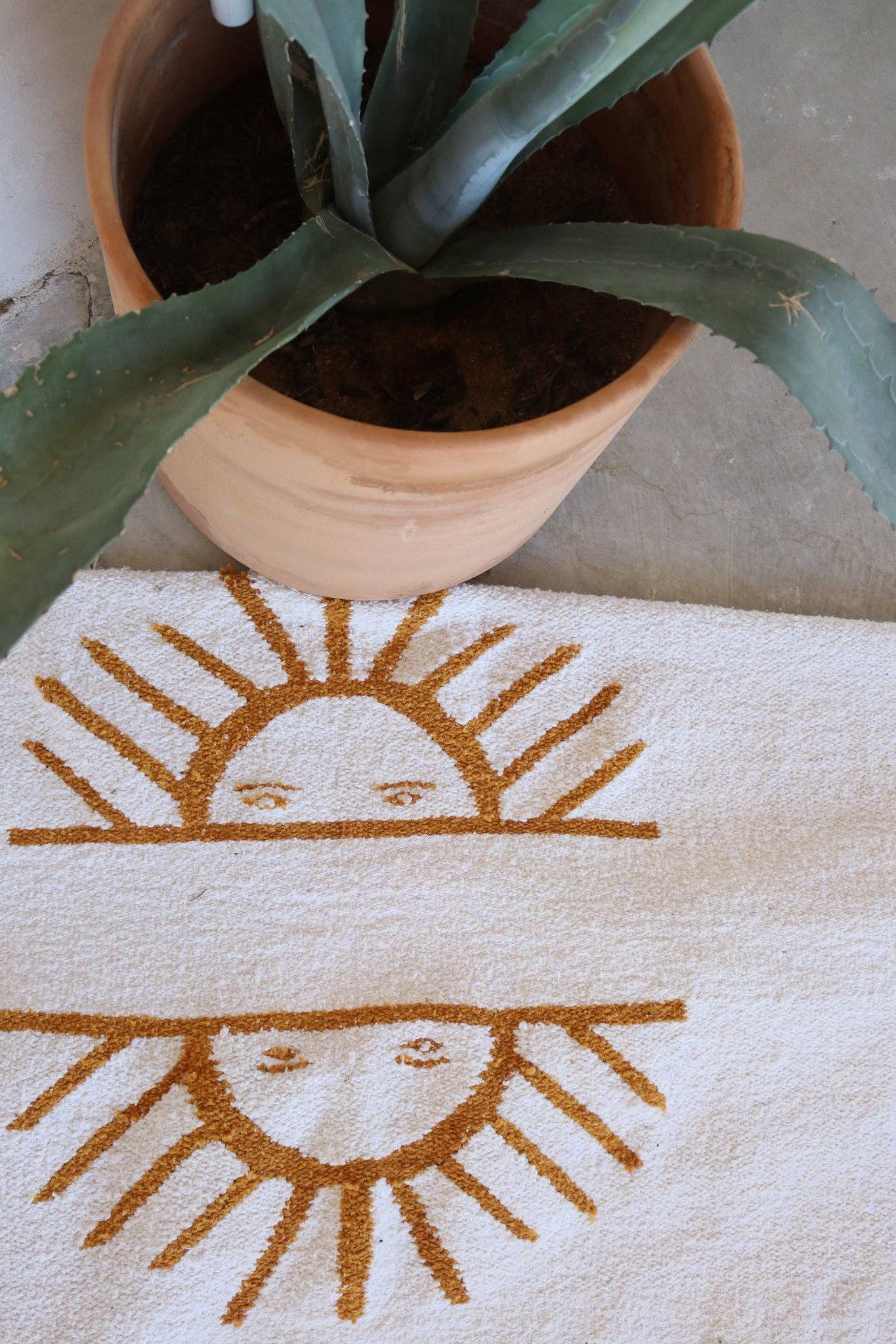 Amigas Del Sol // Handwoven Blanket - Image 8