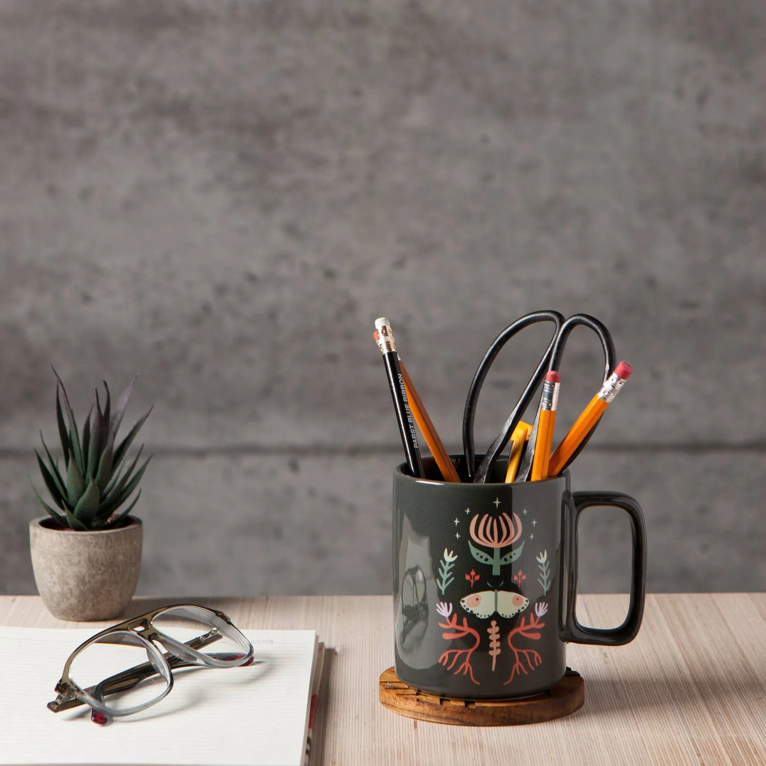 Far And Away Ceramic Studio Mug 14 oz Capacity - Image 3