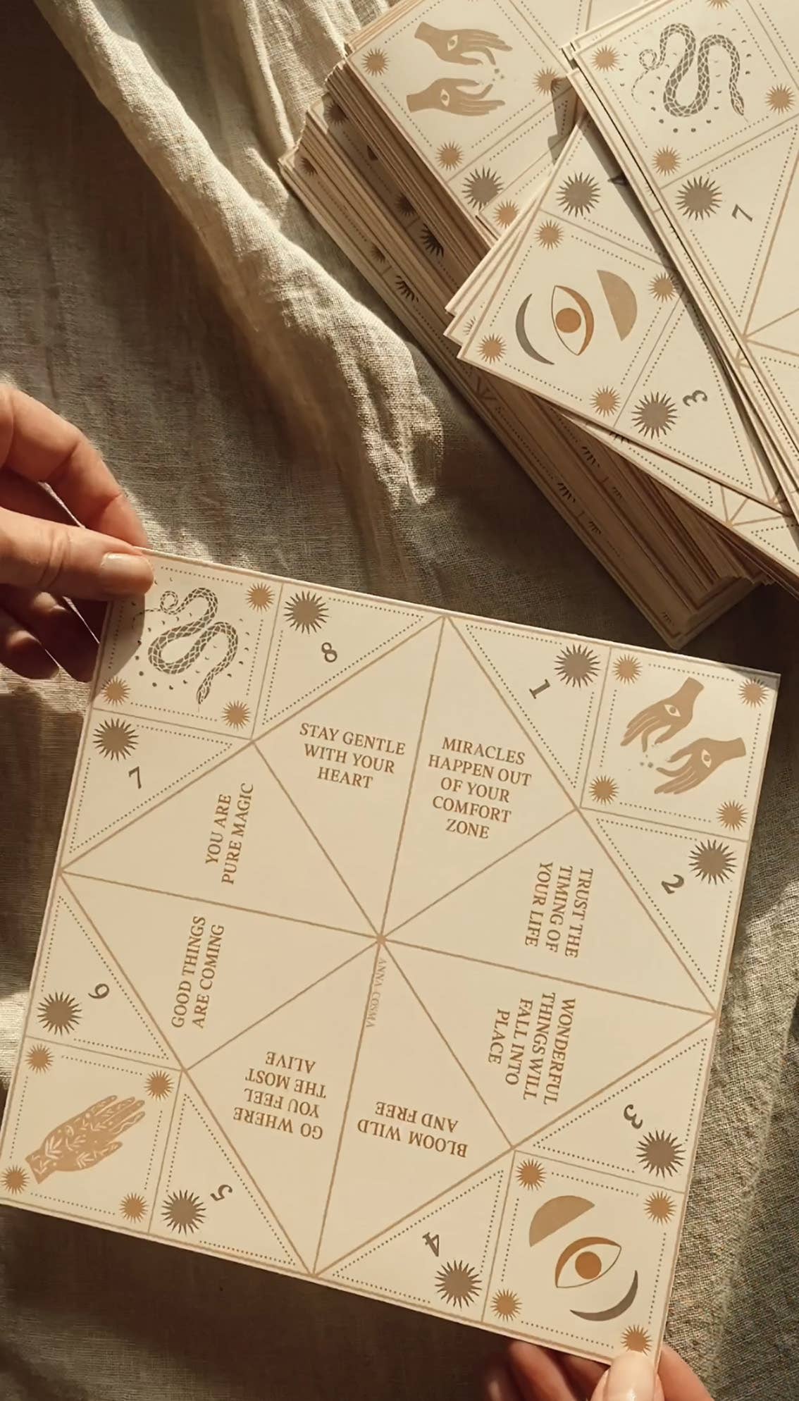 FORTUNE TELLER - DIY PRINT - COOTIE CATCHER - ORACLE GAME - Image 4
