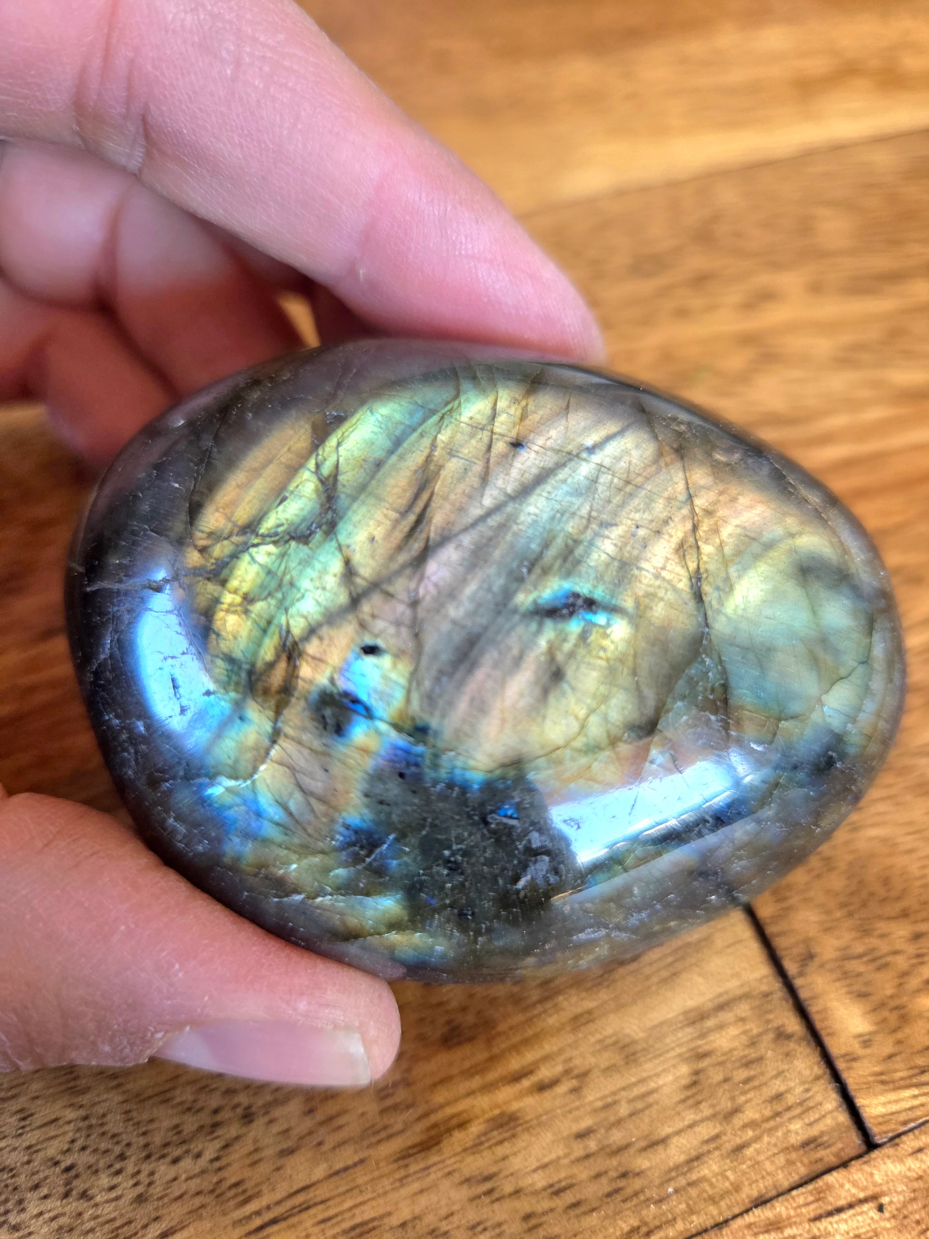 Labradorite Palm Stones - Large Size - Image 12