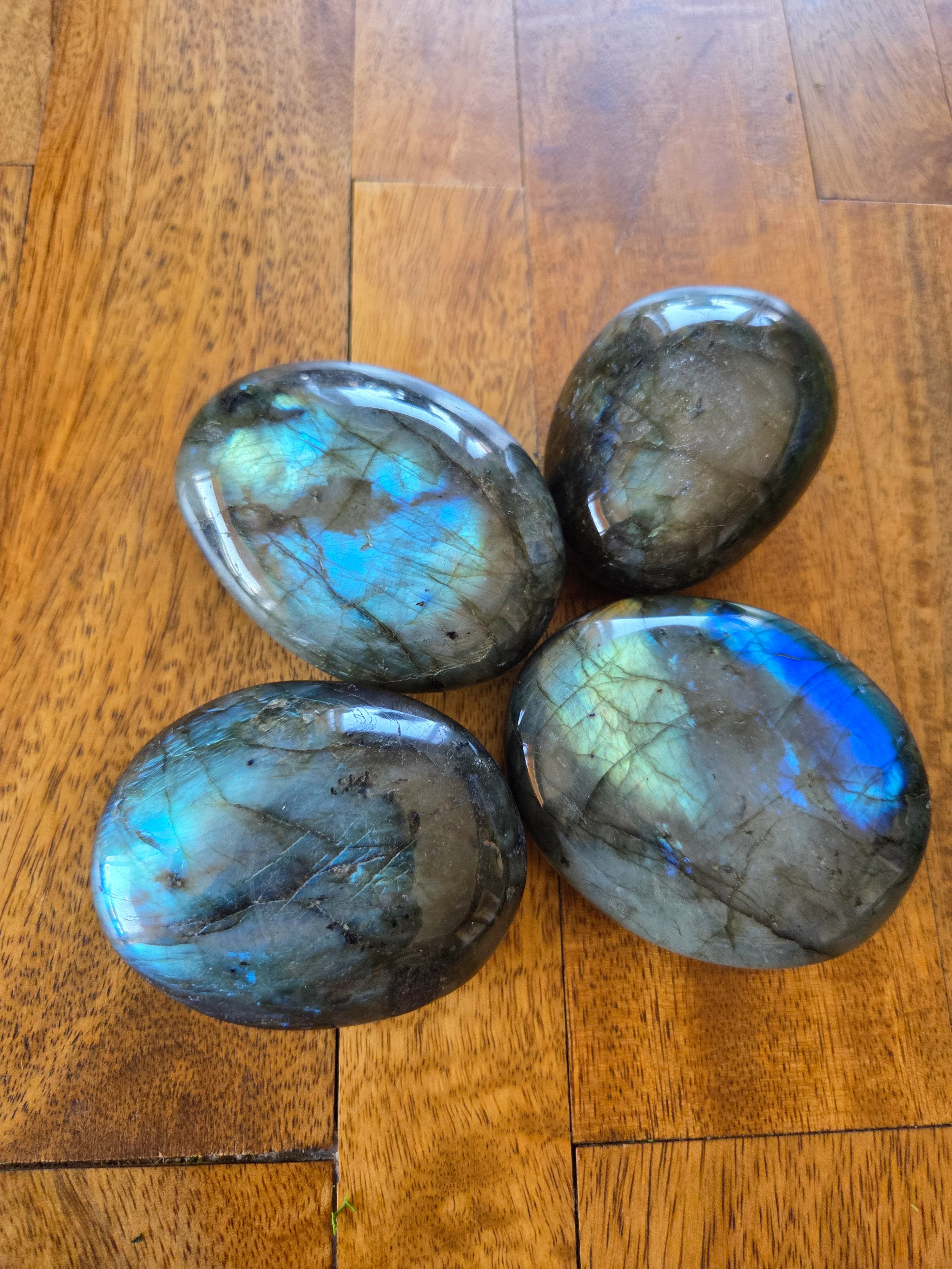 Labradorite Palm Stones - Large Size - Image 15