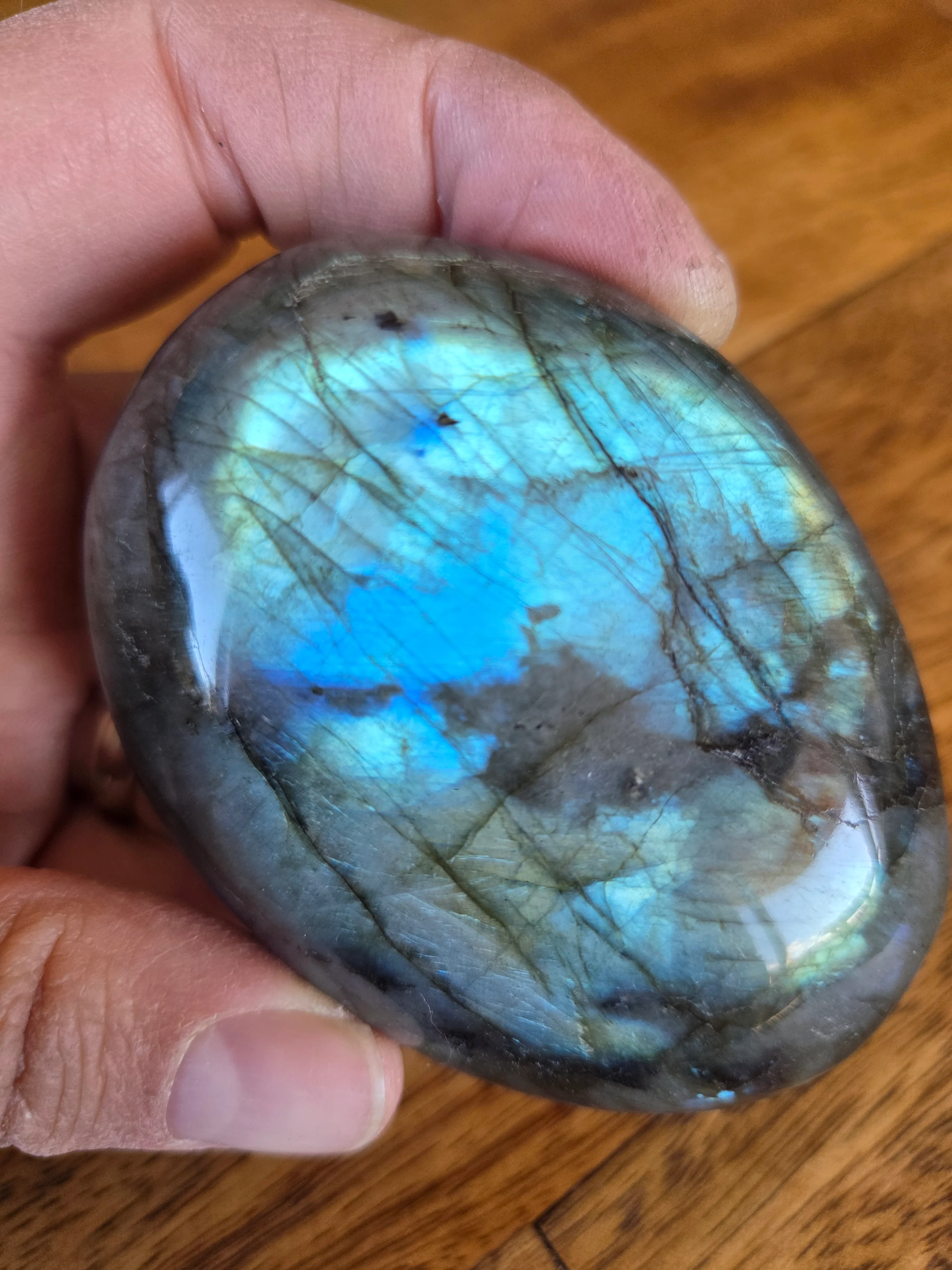 Labradorite Palm Stones - Large Size - Image 7