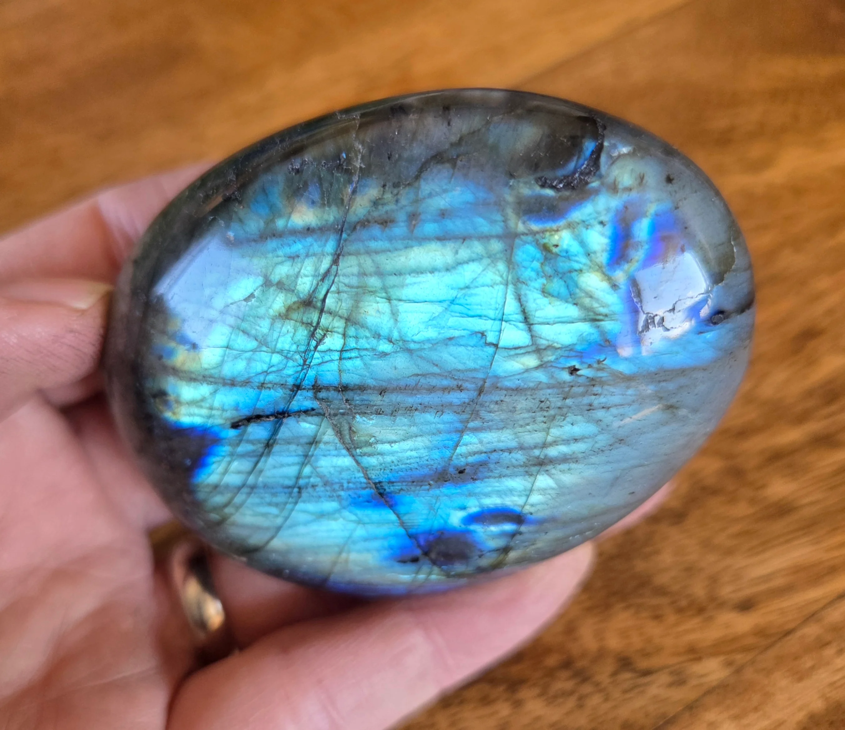 Labradorite Palm Stones - Large Size - Image 9