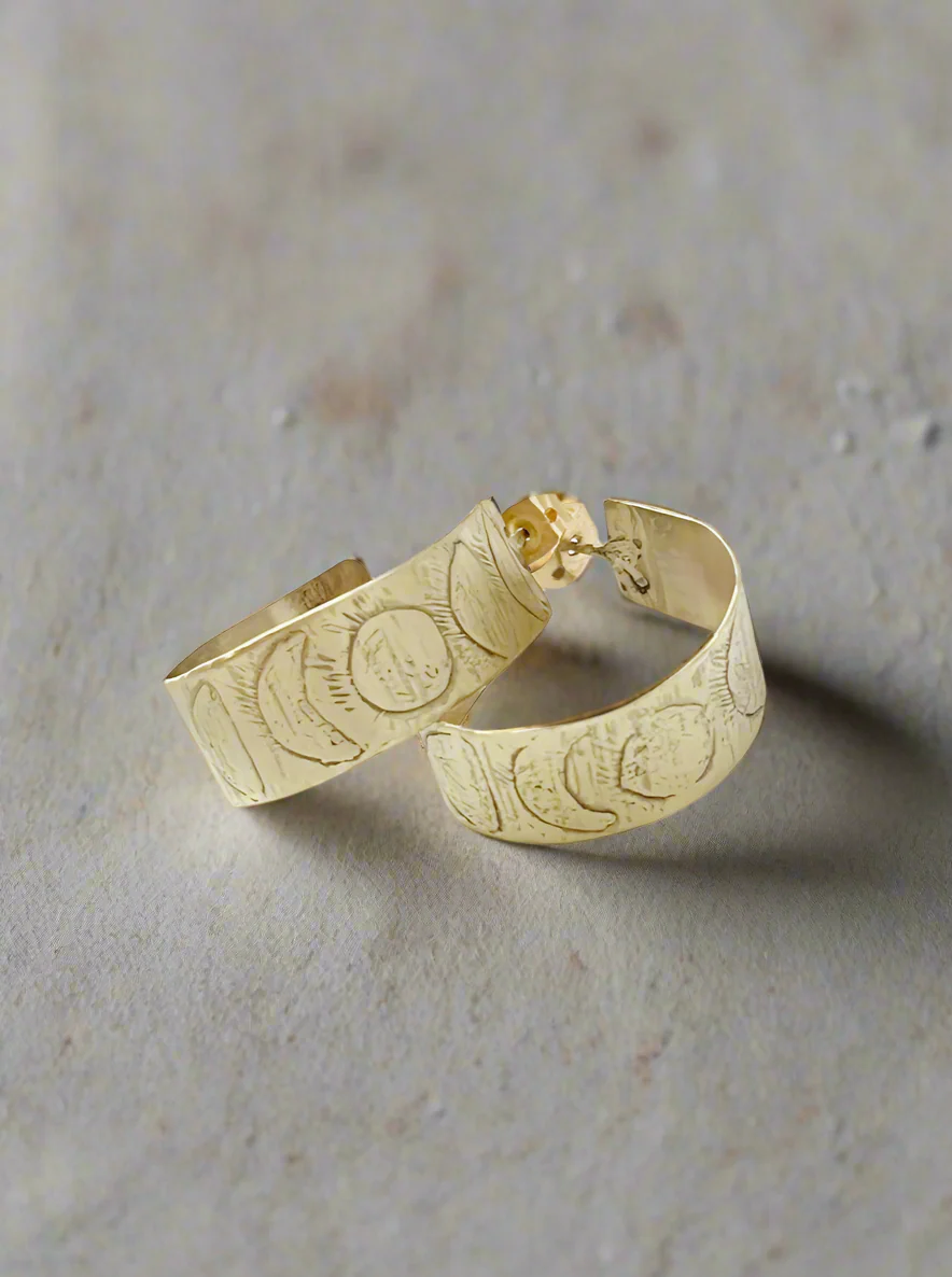MOONDAZED huggie hoop earrings