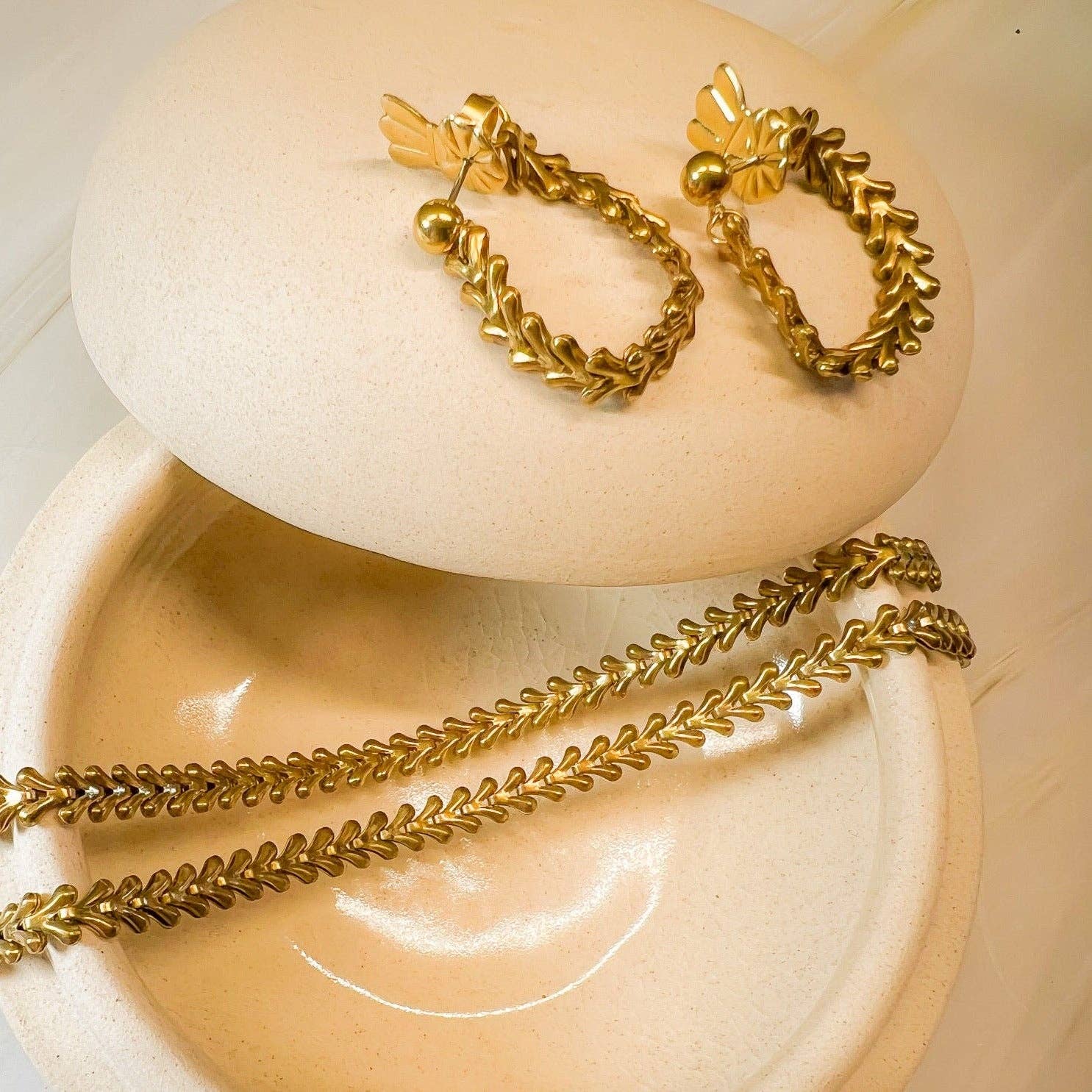 Roman Chain Link Earring - Image 2